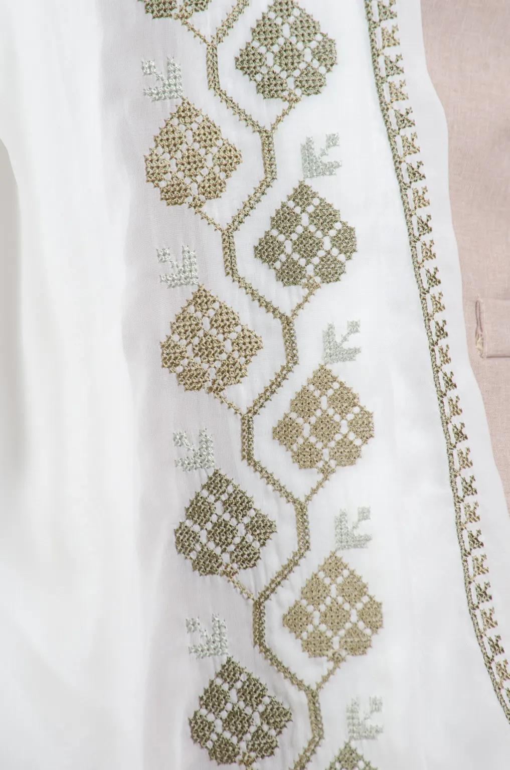 Fresh off white and green embroidered chiffon-cotton shawl with traditional fallahi design, 180x70cm contemporary heritage wrap