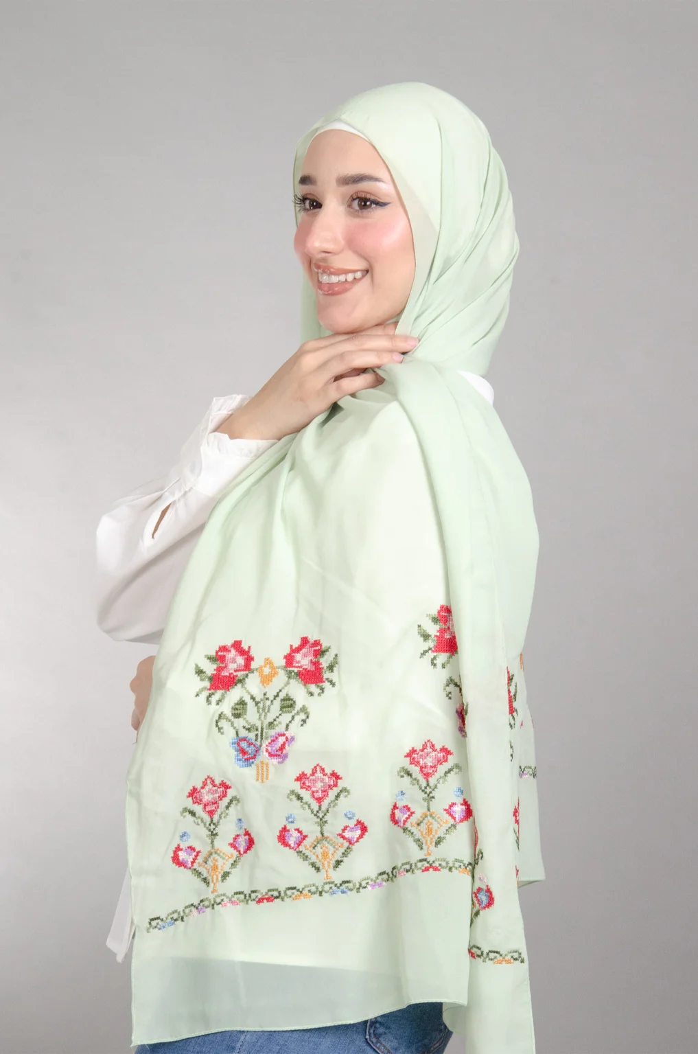 Mint Henna Shawl with authentic Falahi embroidery on soft Duja Al-Lail cotton chiffon, perfect for henna nights, weddings, and special occasions.